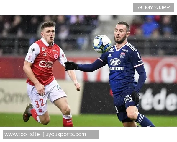 雷恩与兰斯激战回顾全场精彩瞬间与战术分析详解